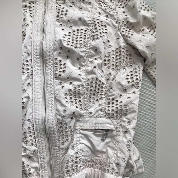 WHITE HOUSE BLACK MARKET EYELET JACKET - Picture 12 of 12